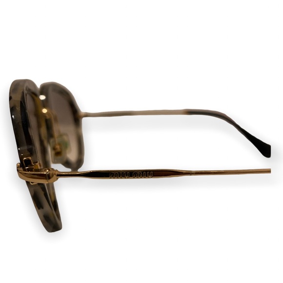 Fun Sunnies 🕶✨ - Picture 3 of 4